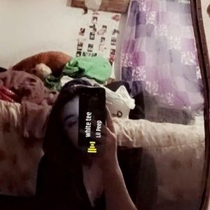 Meet your Posher, Ella